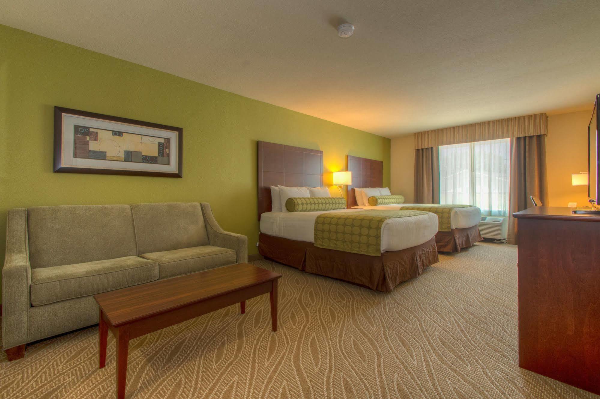 Cobblestone Inn & Suites - Holyoke Exteriör bild
